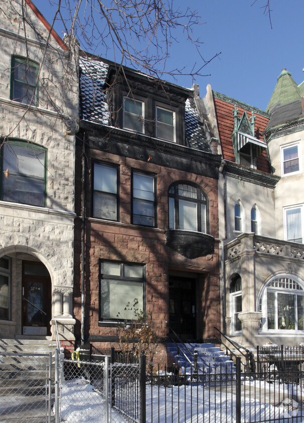 Building Photo - 3642 S King Dr