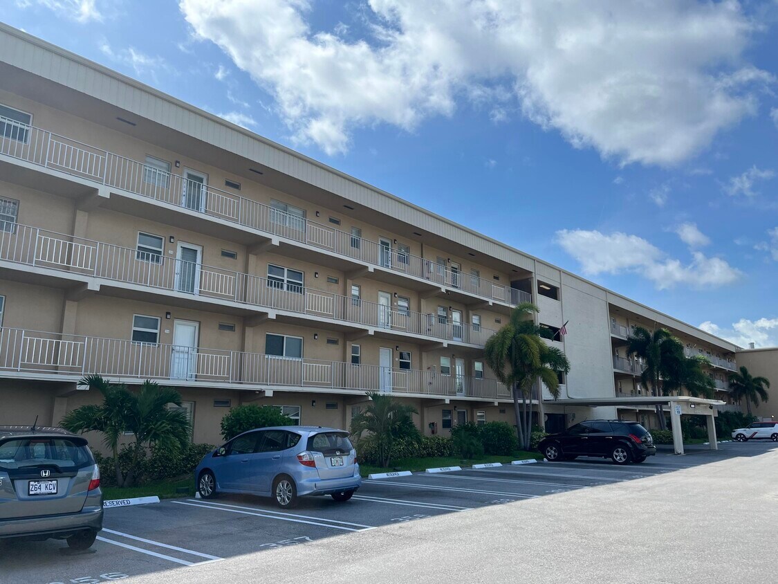 2600 NE 1st Ln Unit 3040, Boynton Beach, FL 33435 Condo for Rent in