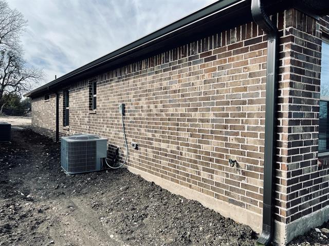 Building Photo - 583 N Friendship Rd
