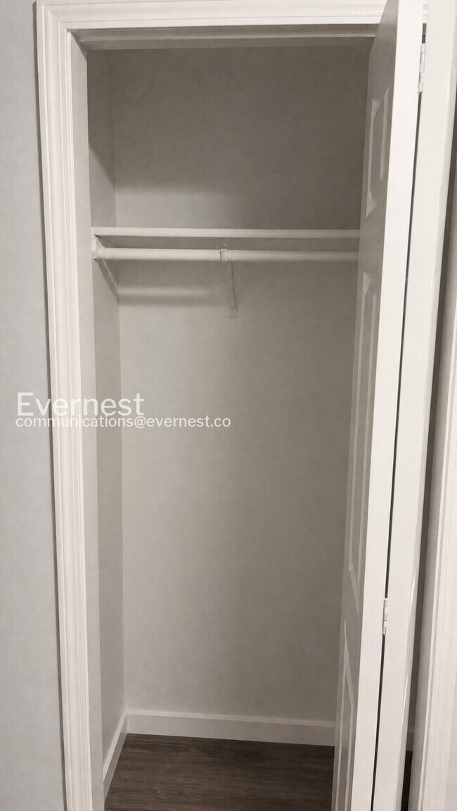 Foto del edificio - 1140 Redford Dr SE
