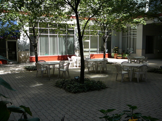 Courtyard - all windows face from 2nd floor - 112 W Washington Blvd