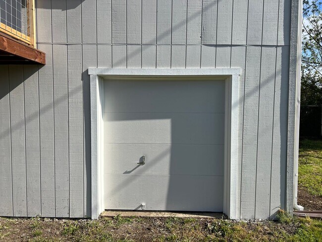 Foto del edificio - Updated 3 bedroom 1 bathroom house!
