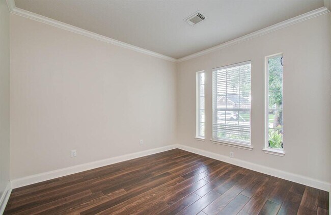 Foto del edificio - 2210 Waters Edge Ln