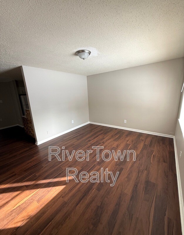 Building Photo - 4070 Kerwin Dr