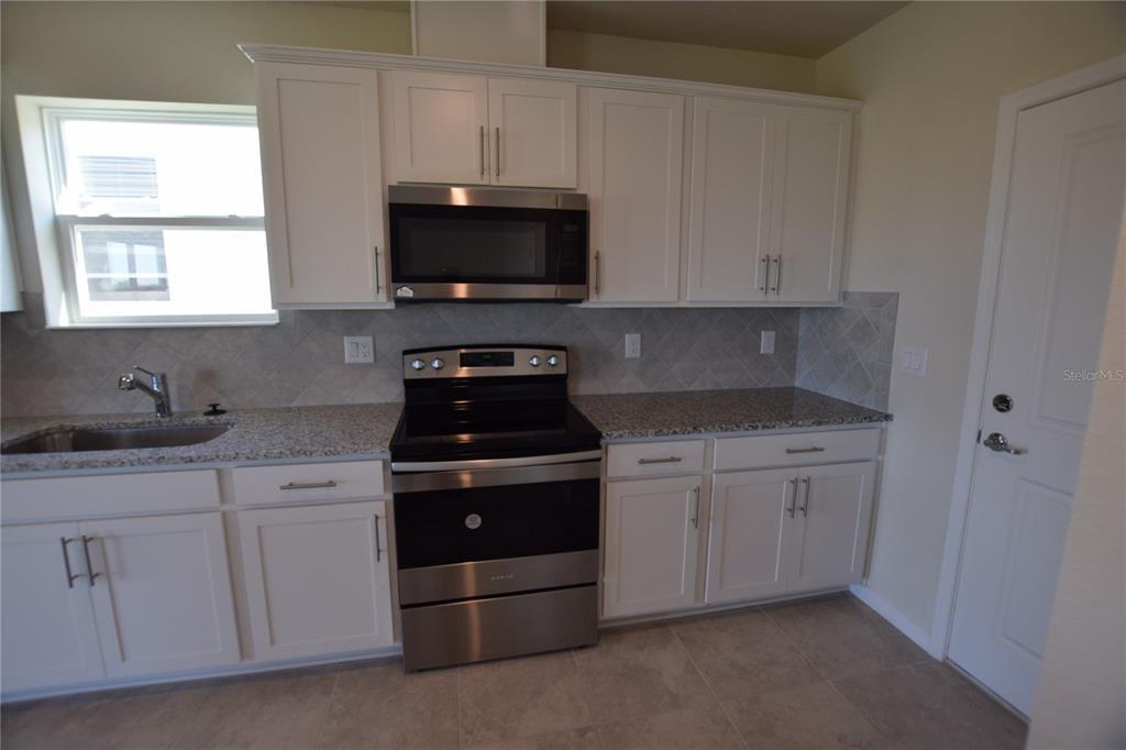 Building Photo - 7780 Syracuse Dr