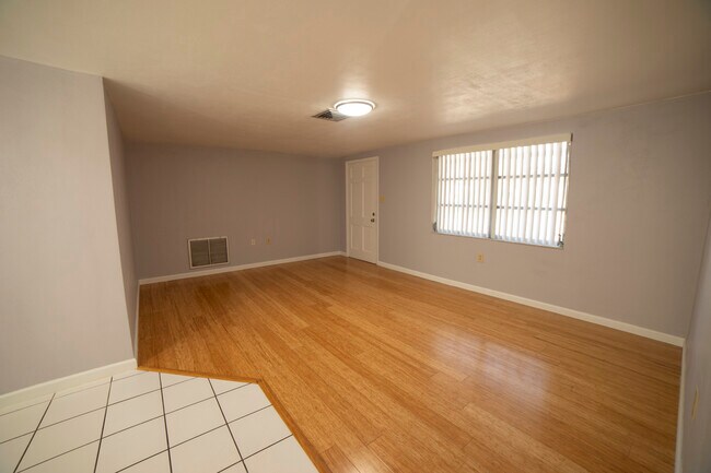 Building Photo - 5116 Valimor Dr