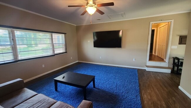 Foto del edificio - Kennedy Drive Retreat - 4 bedrm with bonus...