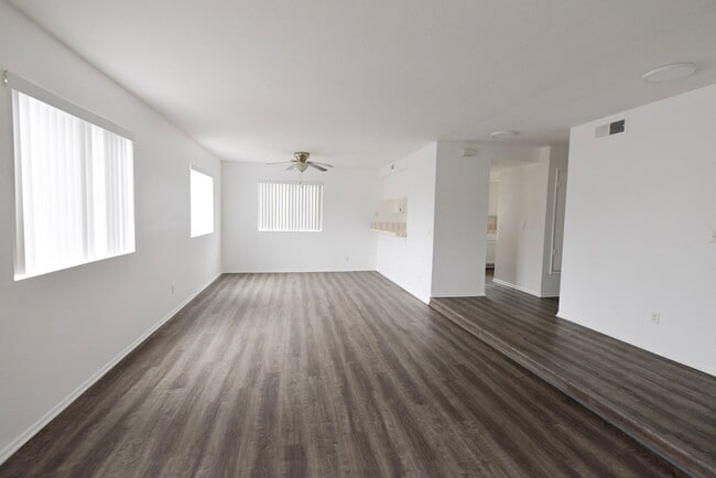 Building Photo - 2701 S El Camino Real