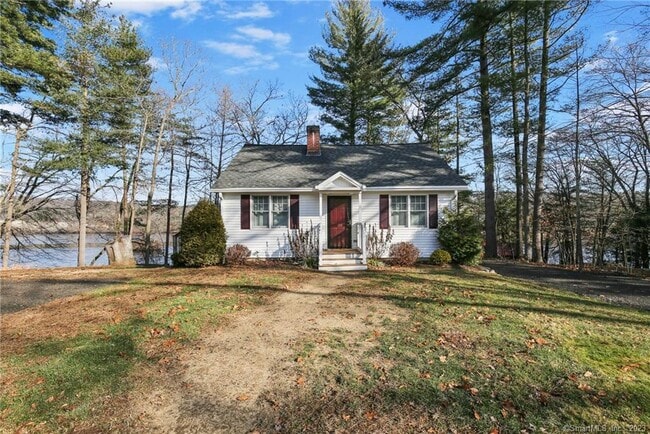 Building Photo - 100 Pine Lake Dr