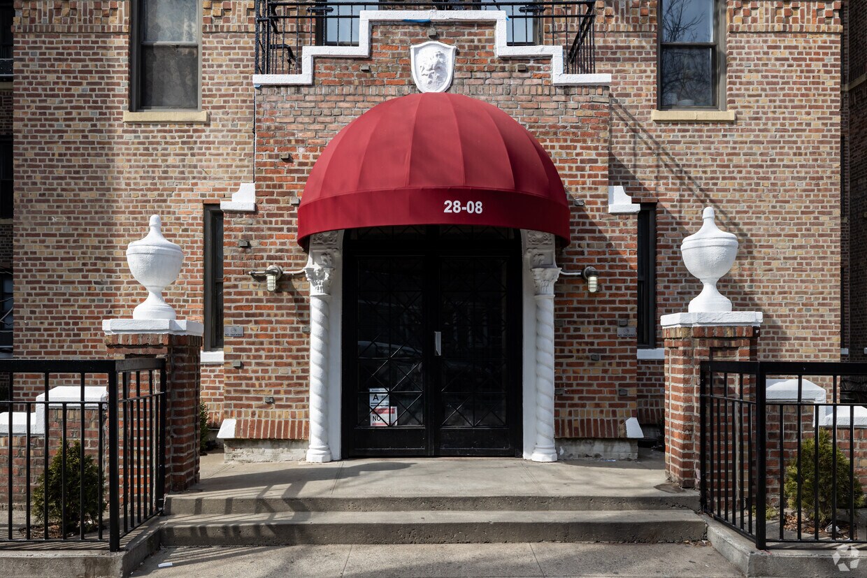 Entrance - 2808 35th St