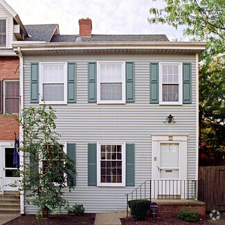 Building Photo - 334 Denniston St