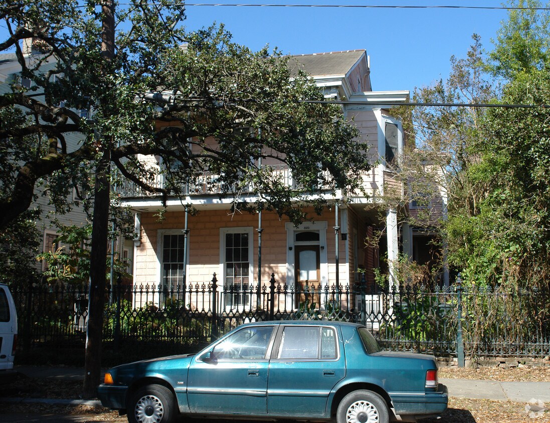 Primary Photo - 2323 Magazine St
