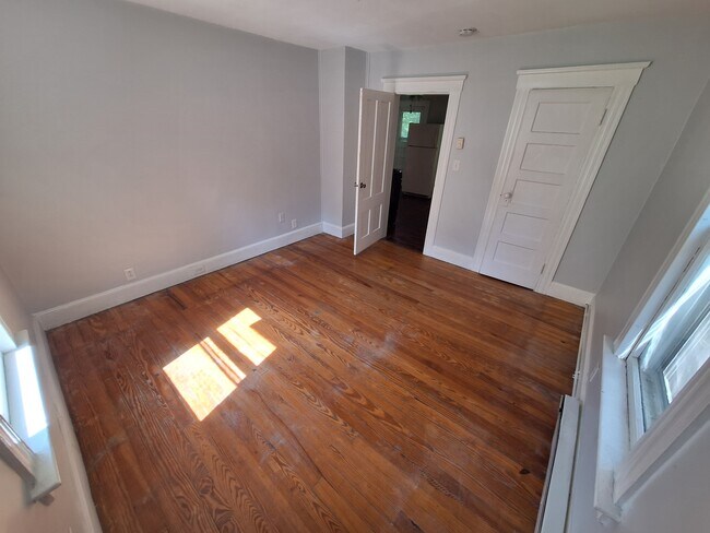 Foto del edificio - 43 Turner Ave