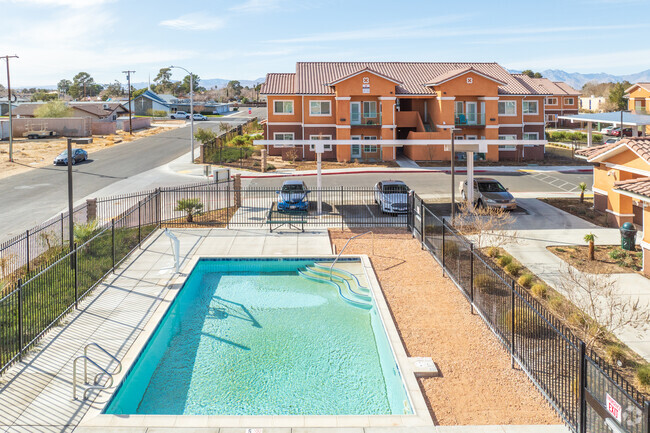 Building Photo - Mojave View