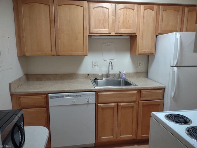 Foto del edificio - 9956 Johnnycake Ridge Rd