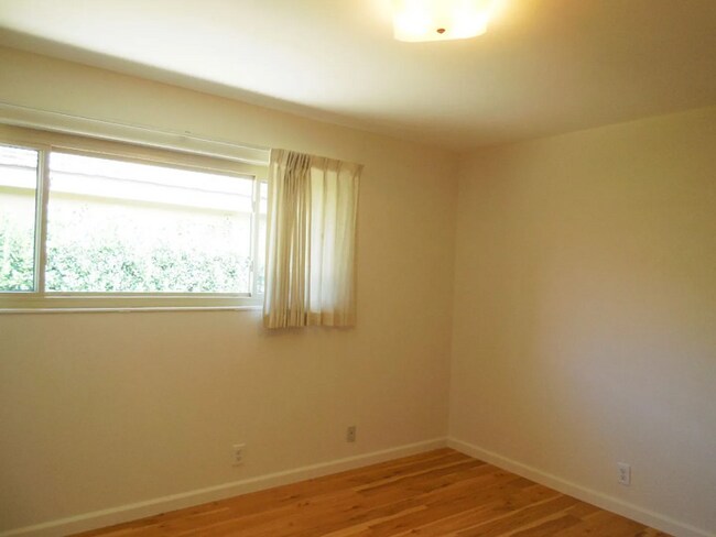 Foto del edificio - 5920 Encina Rd