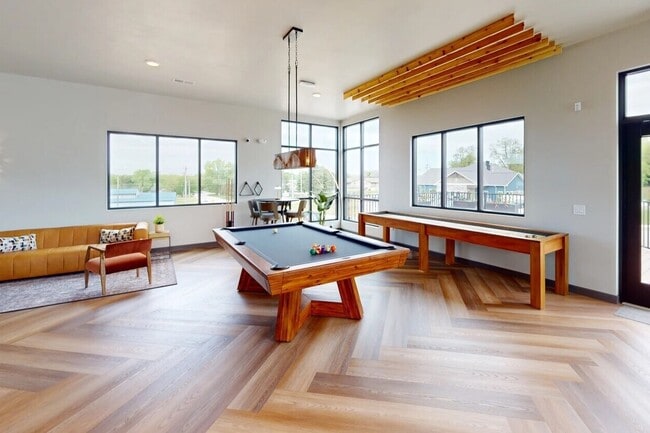 Billiards - Elevate Apartments