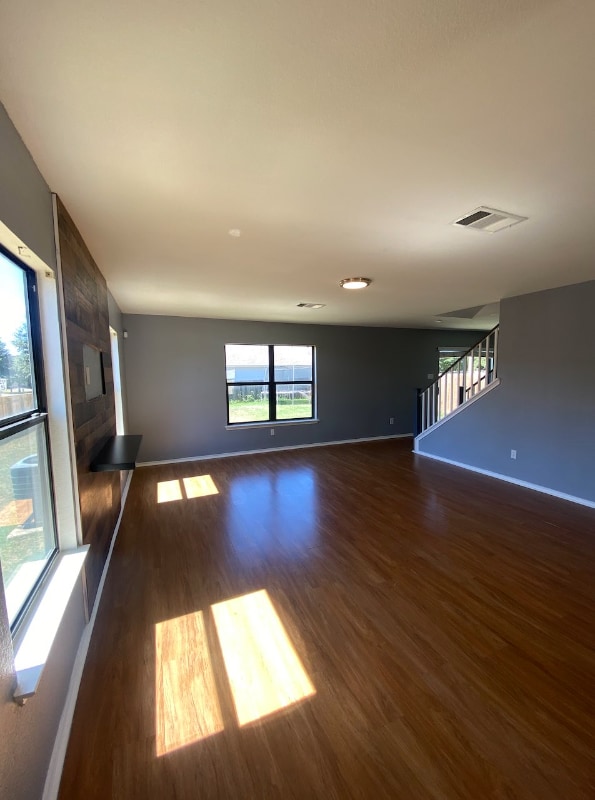 Foto del edificio - 1214 Champion Dr