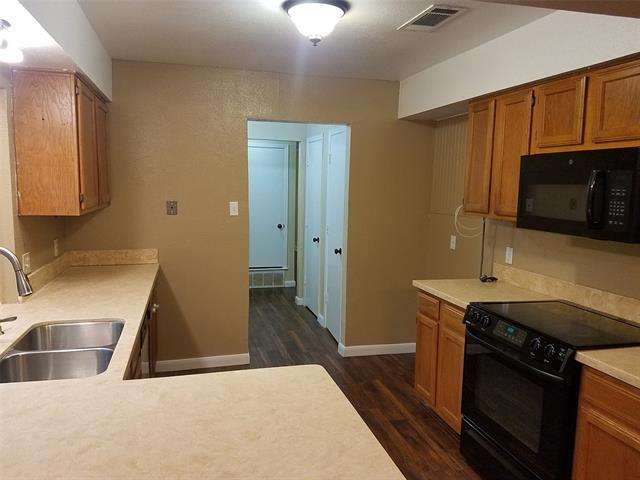 Foto del edificio - 1702 Acorn Dr