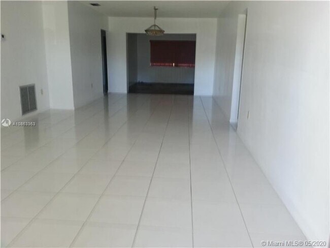 Foto del edificio - 221 SW 5th Ave