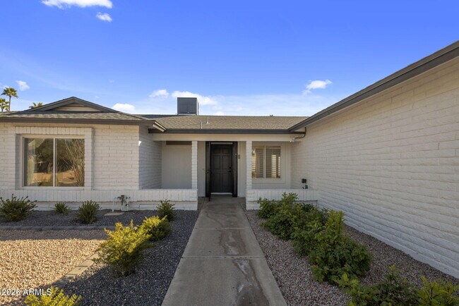 Foto del edificio - 7311 S McAllister Ave