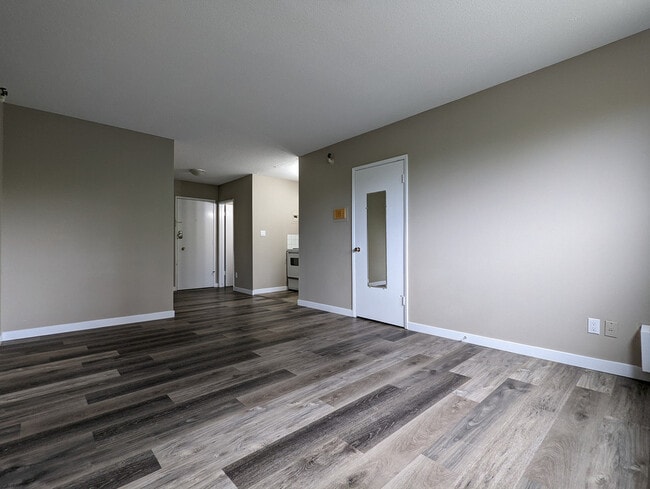 Building Photo - Mainstreet University Apartments