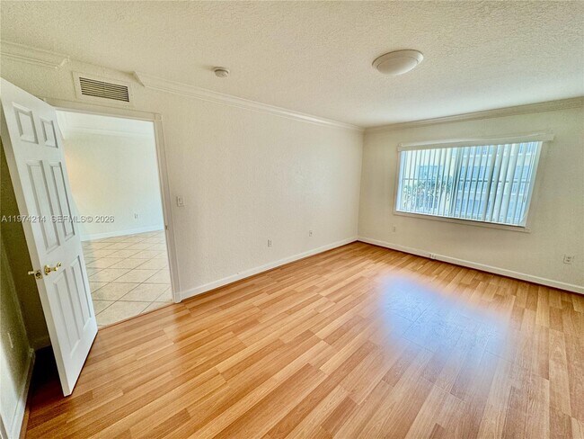 Foto del edificio - 151 NE 16th Ave