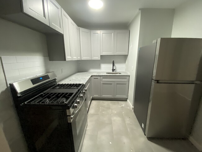 Building Photo - 24 Joyce Kilmer Ave