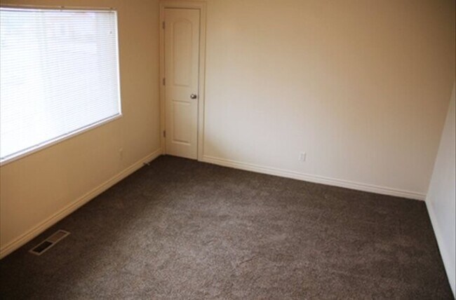 Foto del edificio - Ada-315 E 600 S Springville, UT 84663