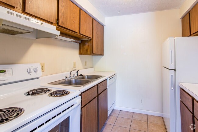 1BR, 1BA - 680 SF - Timbercrest Apartments