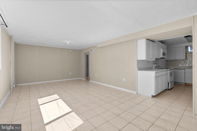 Building Photo - 10879 MD-108