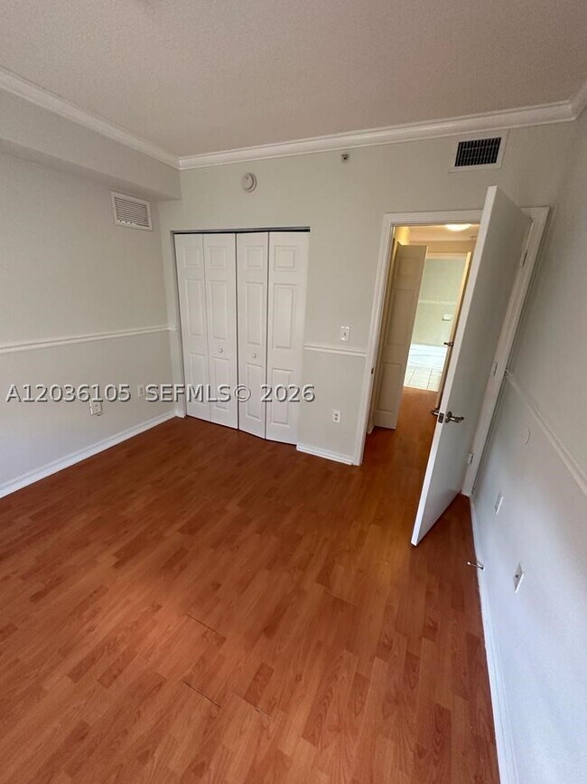 Foto del edificio - 11050 SW 196th St