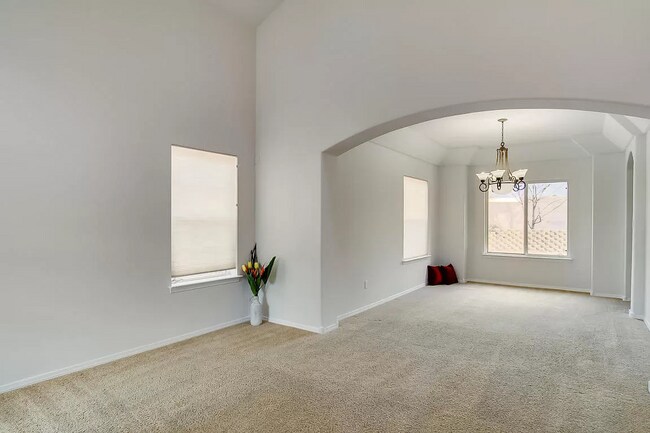 Building Photo - 9132 Autumn Rose Dr NE