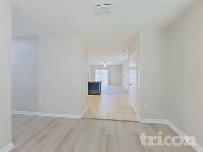 Building Photo - 4719 Lindever Ln