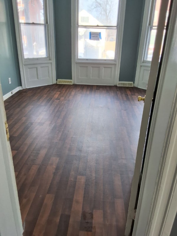 Building Photo - 306 Church St