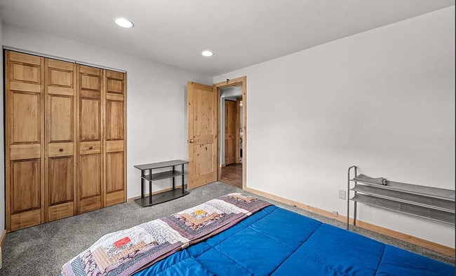 Building Photo - 1803 Ridgeview Dr