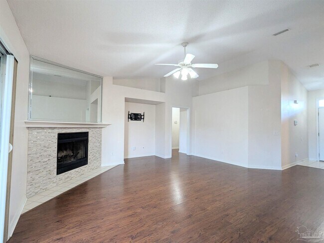 Building Photo - 1145 Freeboard Blvd