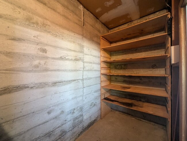 Building Photo - 2Bd/1Ba Edmonds Condo