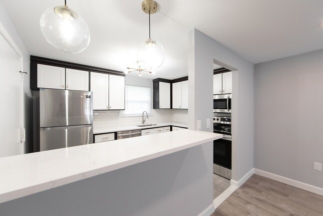 ¡APARTAMENTO DE 2HAB COMPLETAMENTE RENOVADO! - Sunset Rock