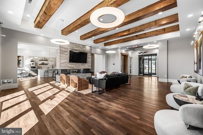 Foto del edificio - 2801 Pinewood Ln