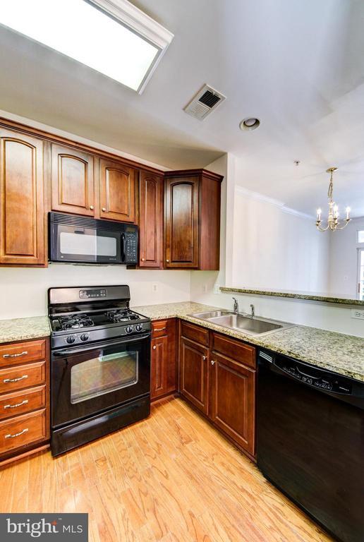 Foto del edificio - 20385 Belmont Park Terrace