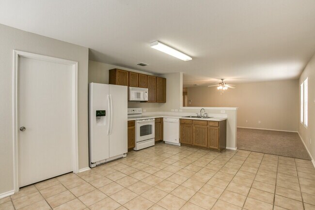 Foto del edificio - 1017 Maidenhair Ln