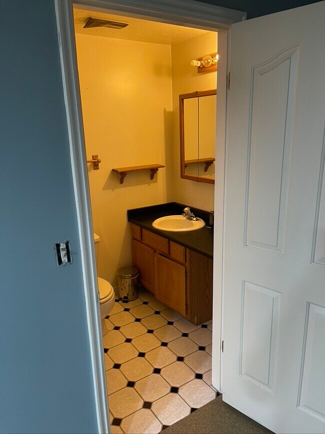 Building Photo - 13294 S Trail Rider Cir