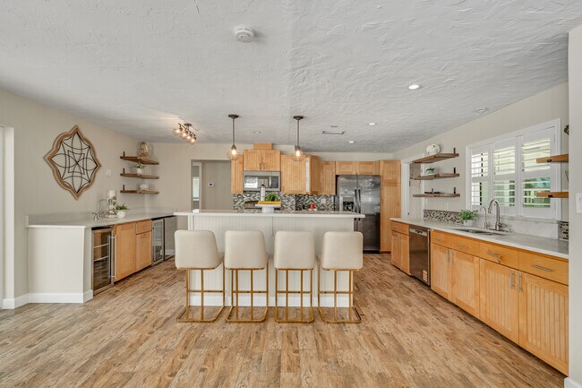 Building Photo - 458 Sandpiper Dr