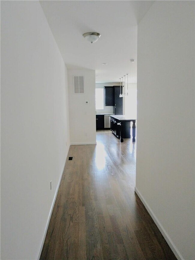 Foto del edificio - 69 Magnolia Pk Rd