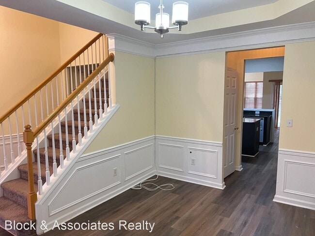 Building Photo - 3 br, 2.5 bath House - 204 Corsair Drive