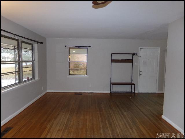 Foto del edificio - 6817 Archwood Dr