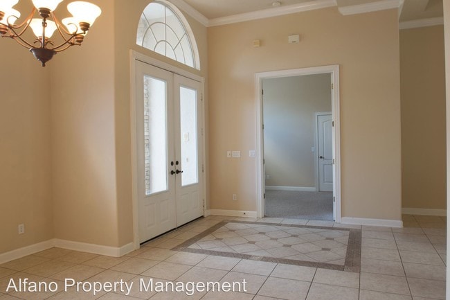 Building Photo - 13856 Glynshel Dr