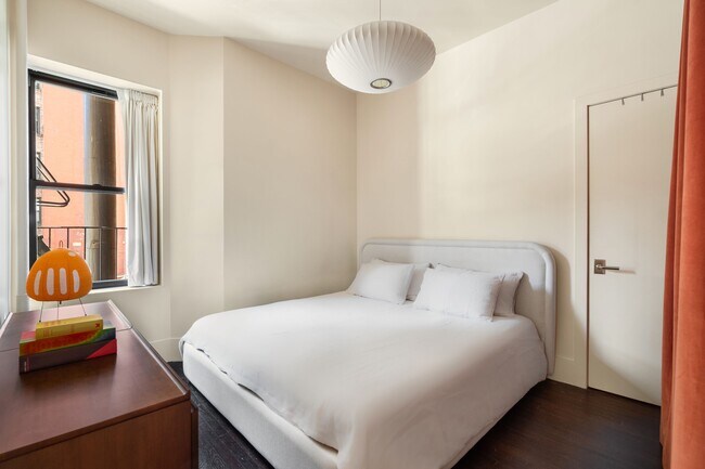 Foto del edificio - 615 W 113th St
