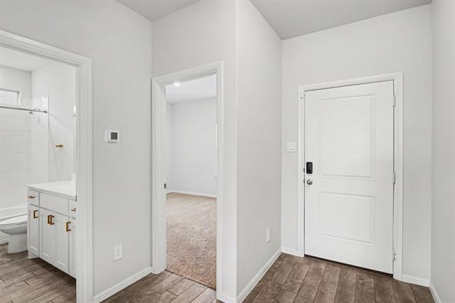 Foto del edificio - 8460 Big Apple Dr